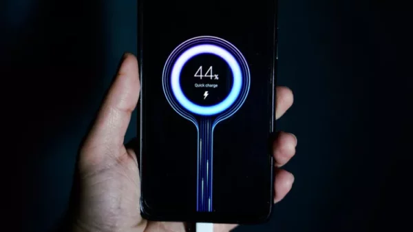 Autós töltő + voltmérő - 4USB + USB-C - PD+2 SUPER+QC3.1+3.1 - 12-24V - Image 2
